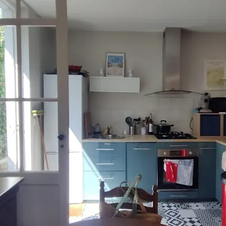 House With Garden Near The Of * Arcachón