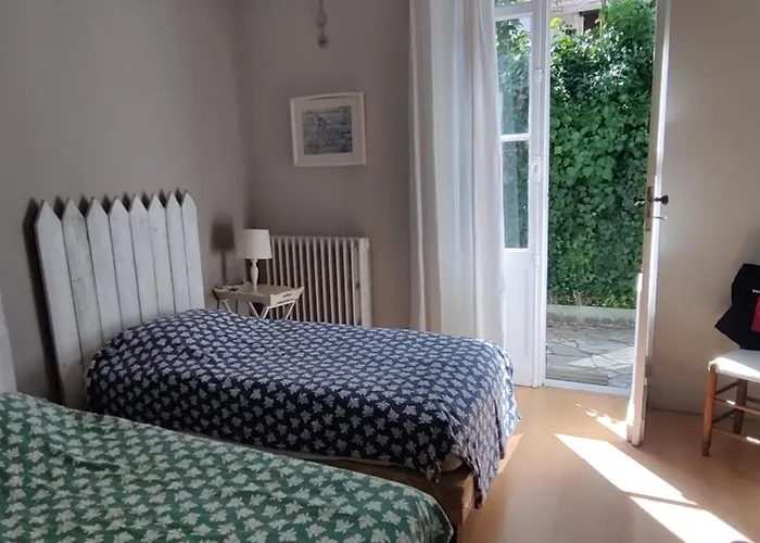 House With Garden Near The Of Сasa de vacaciones Arcachón