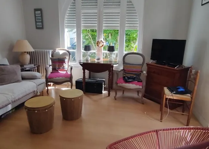 House With Garden Near The Of *